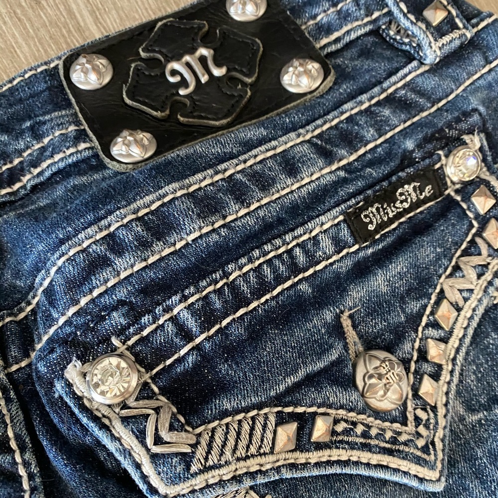 Miss Me Embellished Jeans Size size 27